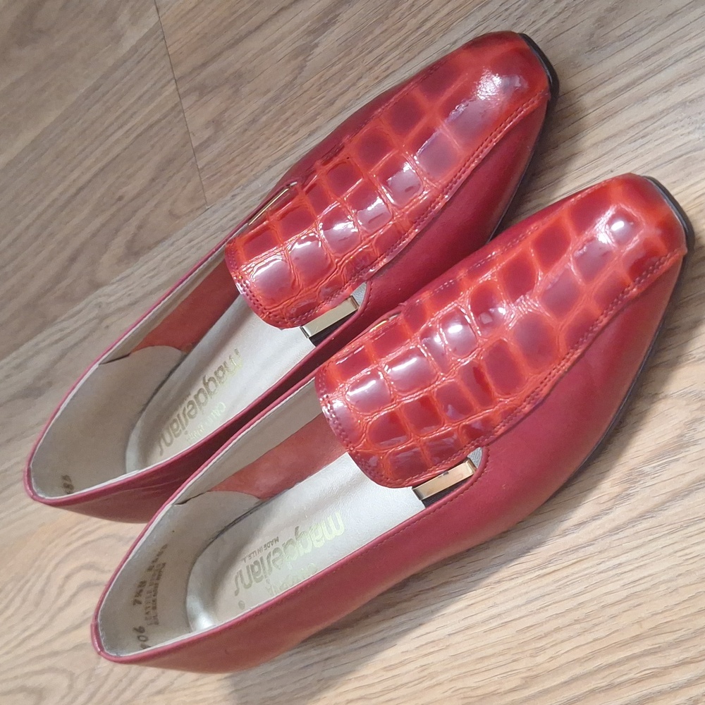 Magdesians Red Leather Crocodile Embossed Women's Loafers